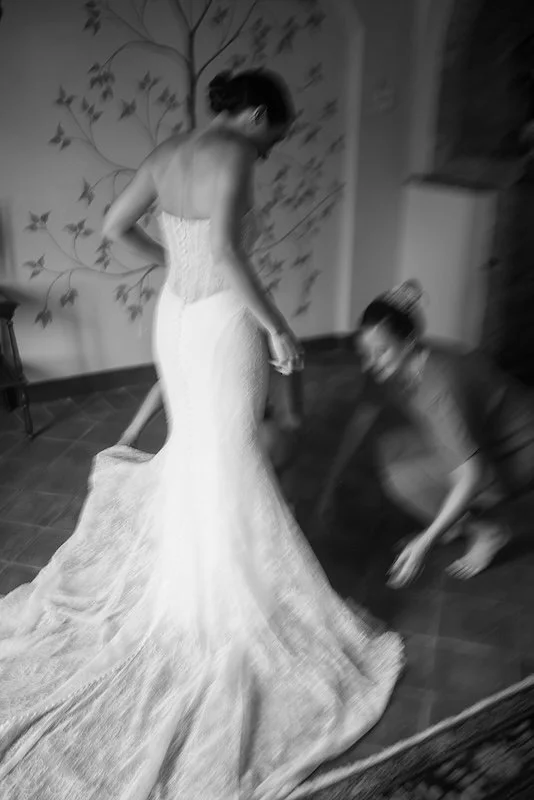 Bride getting ready at Villa Boscarello, motion blur, black and white