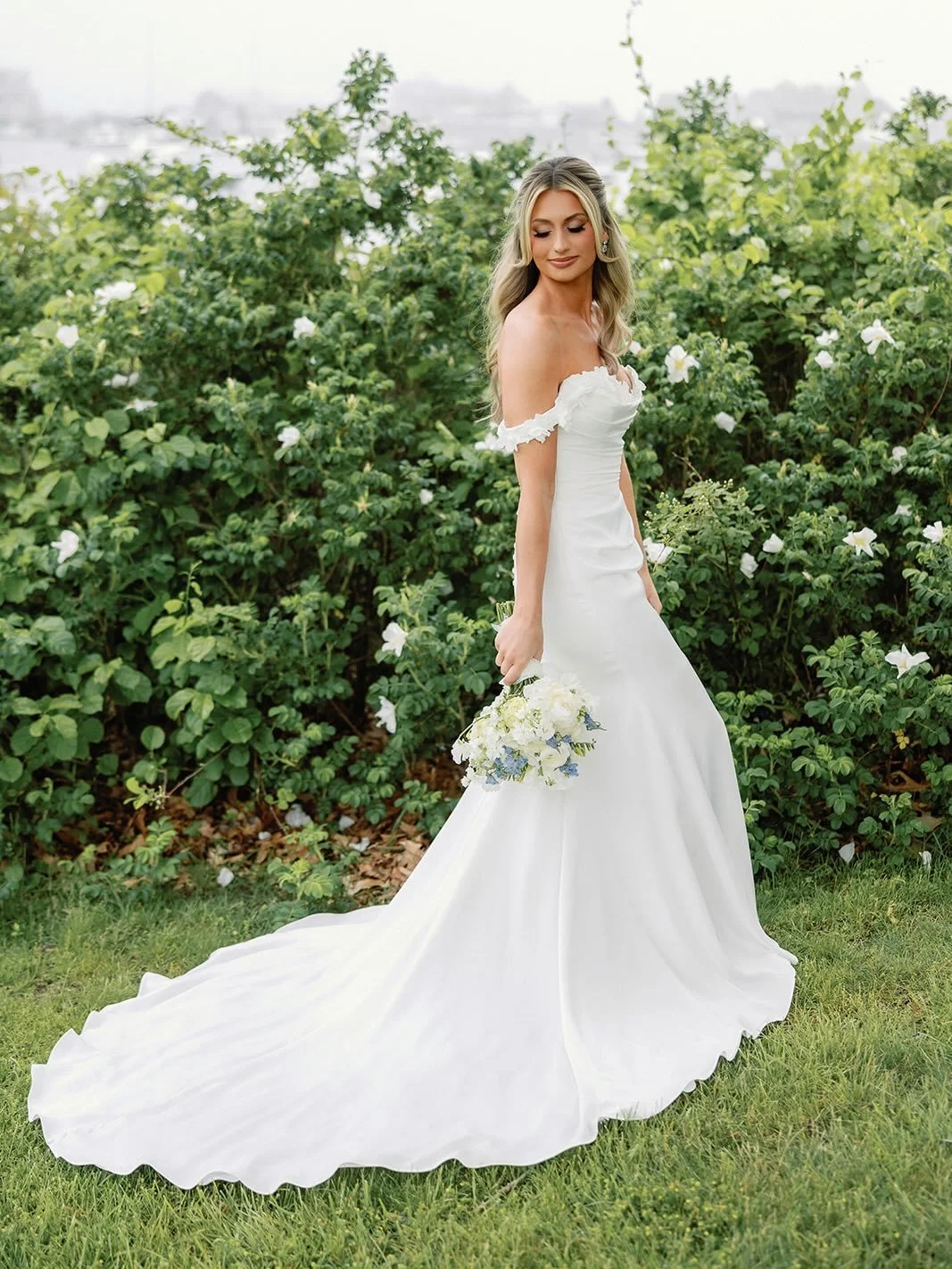Still swooning over this Wychmere wedding from last season&hellip; and we&rsquo;re headed back this week for another beautiful celebration! There&rsquo;s no place quite like it. 

Bride &amp; Groom: @kailbahrawy @danabeers 
Wedding Planner: @bluehydr