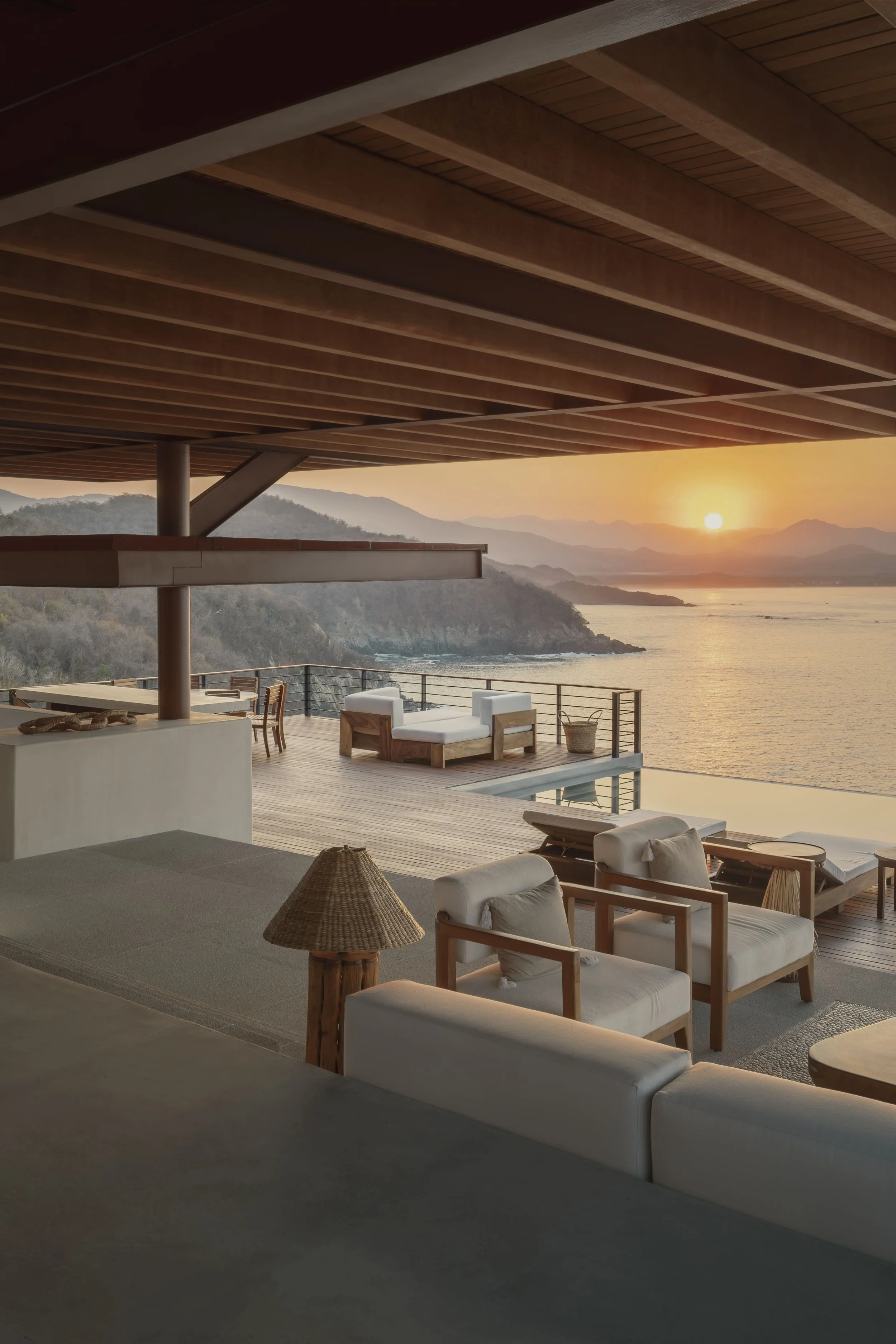 Oceanfront terrace at Casa Puente by Zozaya Arquitectos