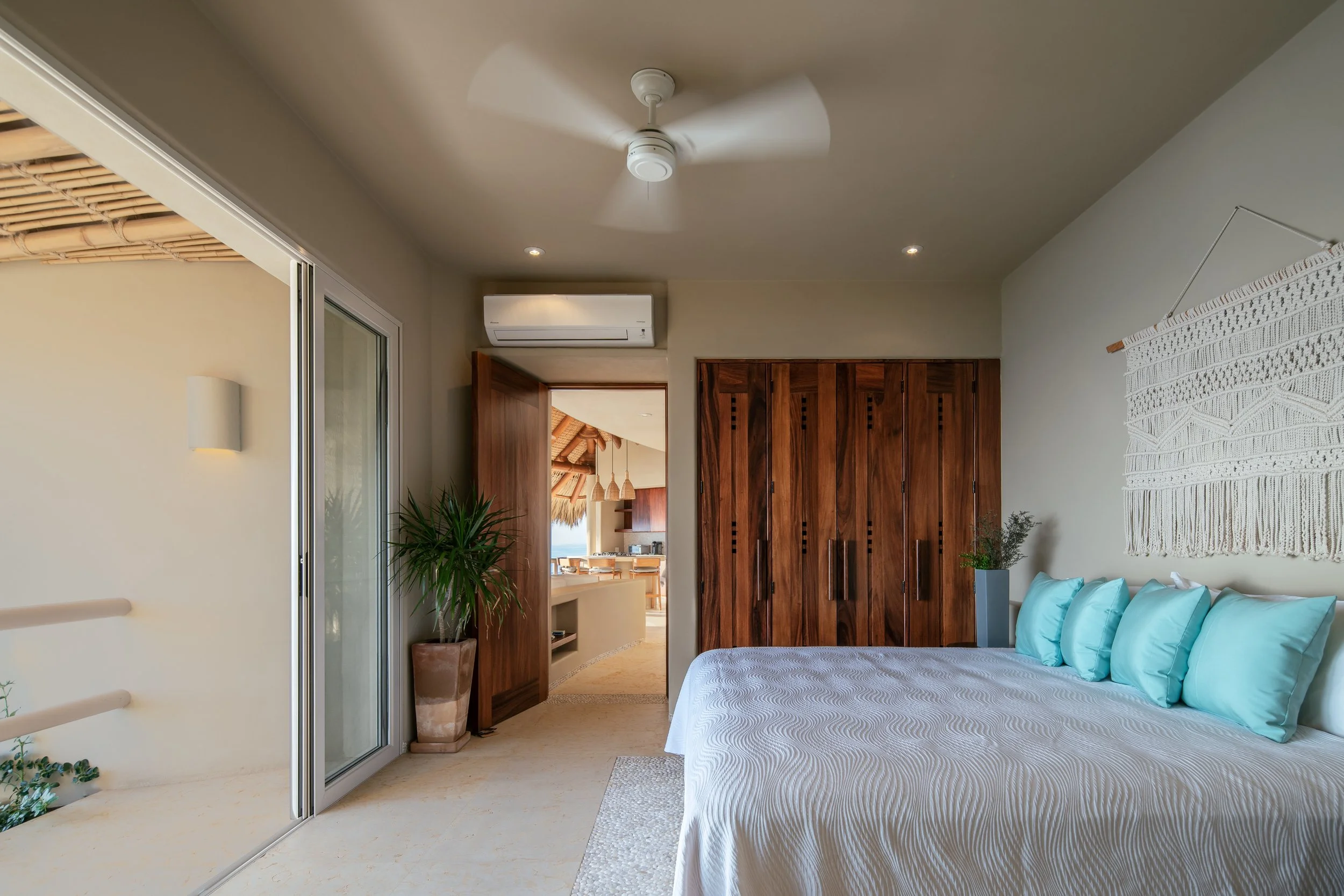 LOS PANCHOS_ZAR-3.JPG