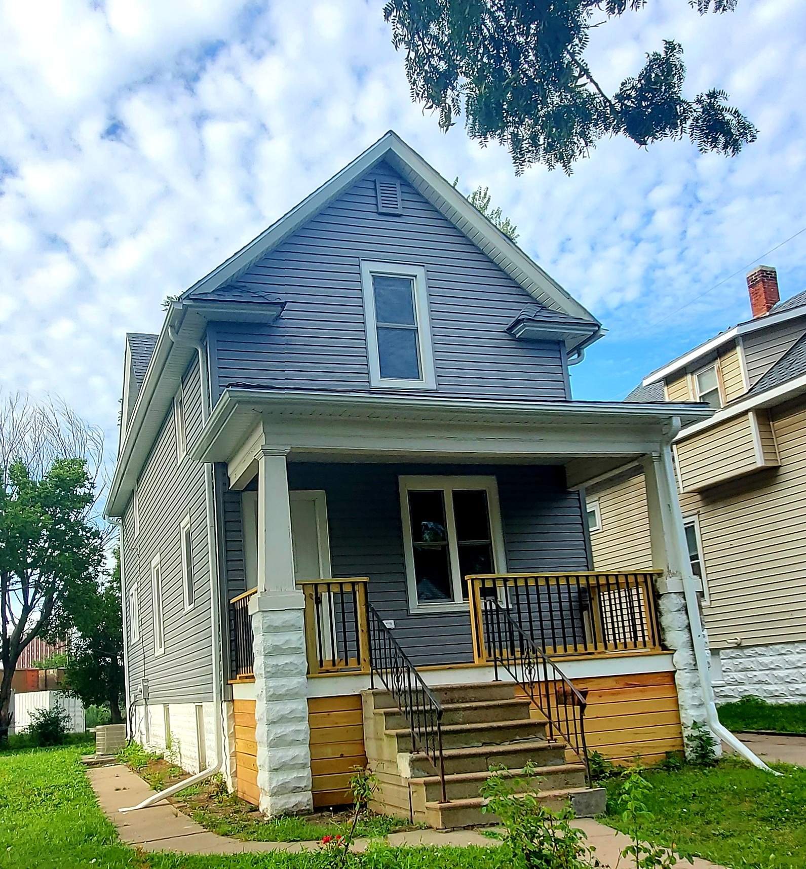 1207 Charleston Street