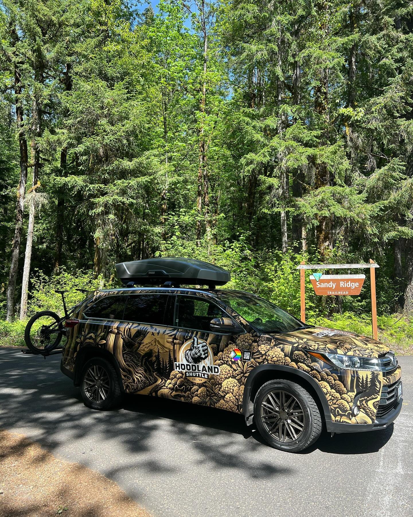 Visiting Mt. Hood and don&rsquo;t have a bike or a bike rack!? We can help with that! Our friends at @goodwynns can get you set up with a bike and we can transport you and your bike to Sandy Ridge for some epic laps! 

#connectingcommunities #hoodlan