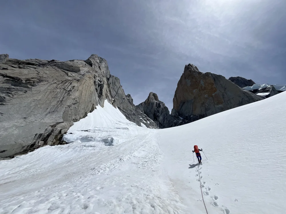Colin on the approach with Poincent in the background