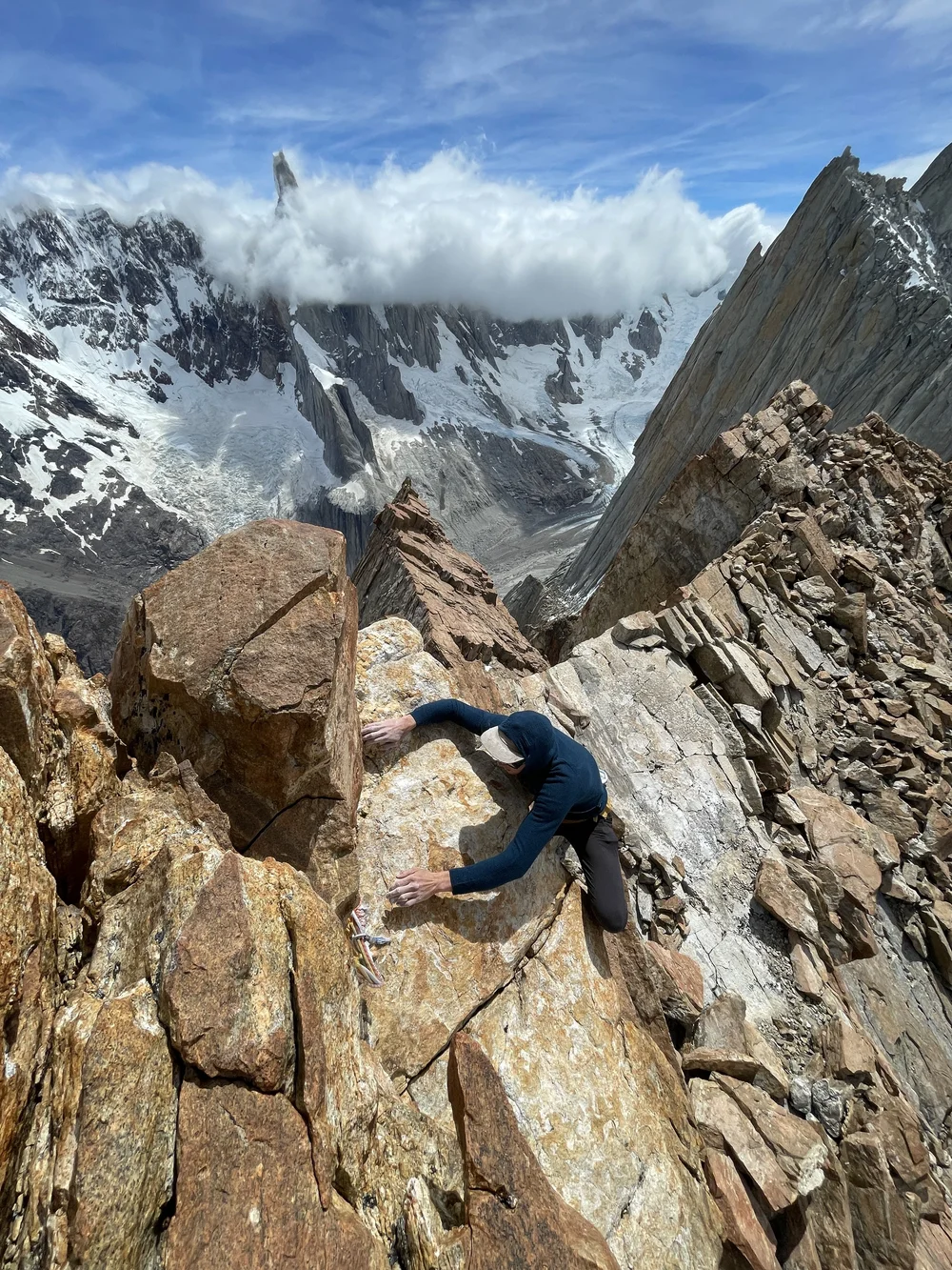 The final move to the top of Mojon Rojo (Photo: Colin Haley)