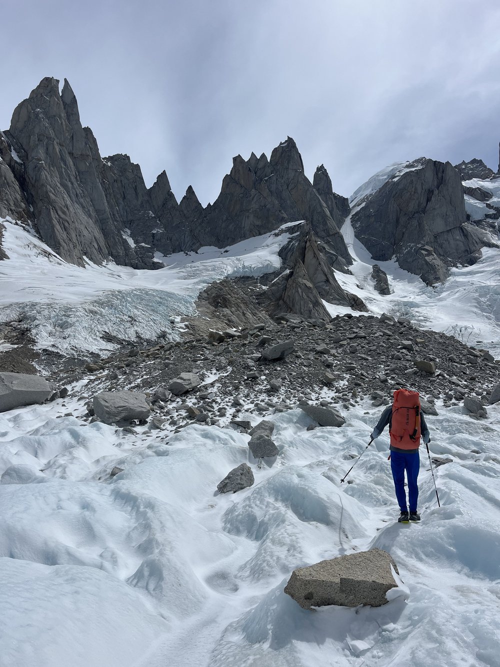Aguja Bifida has two summits which can clearly be seen in this shot on the upper left corner. I think they somewhat look like a claw.
