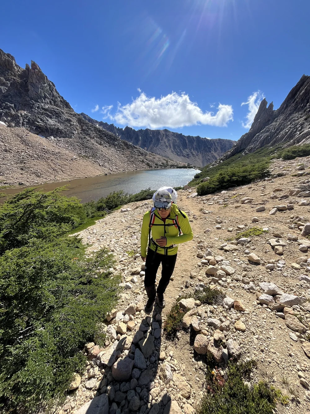 Thomas on the approach to Cara Banana