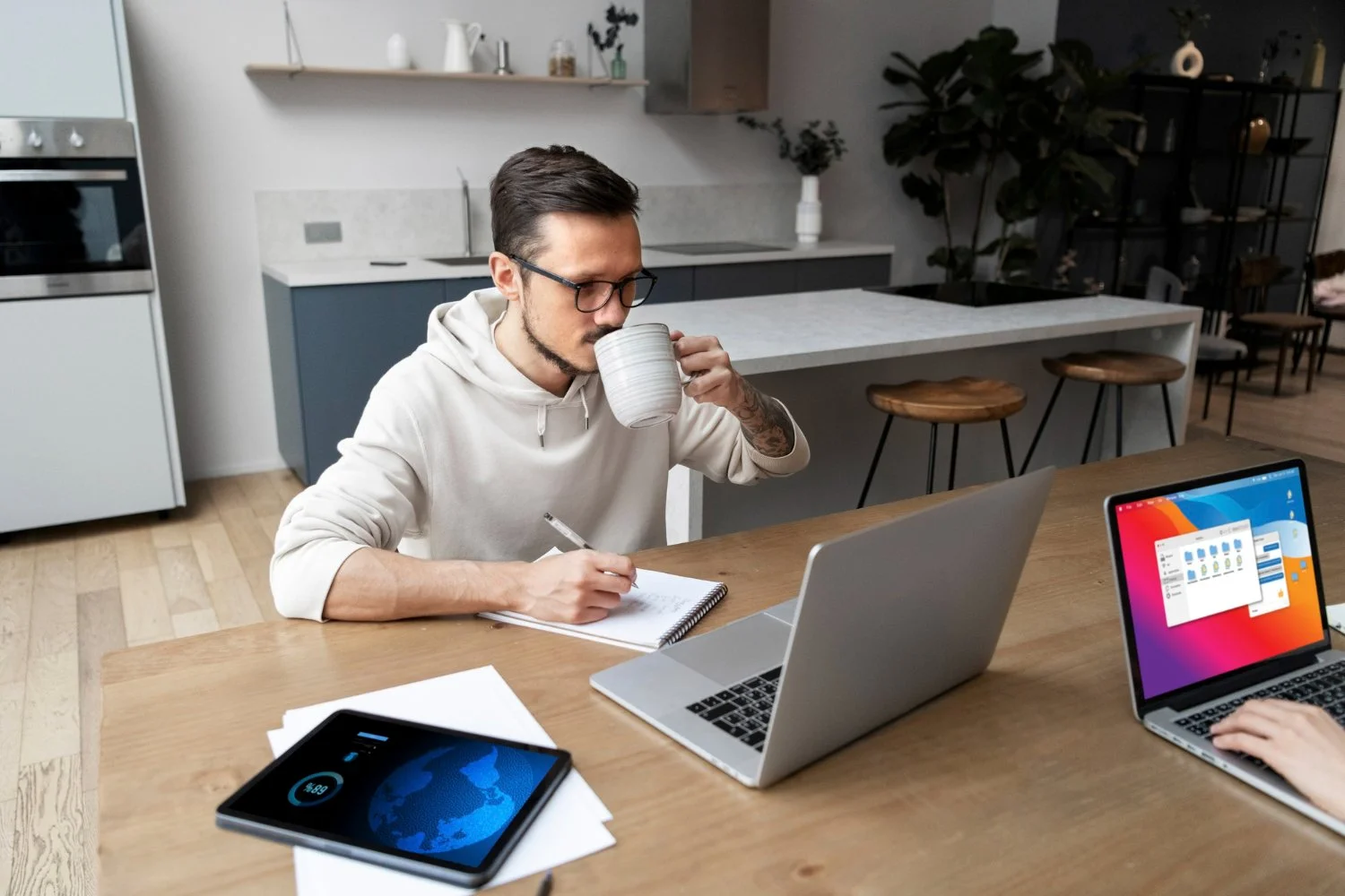 How Physician Side Hustles Can Support Financial Wellness in St. Petersburg