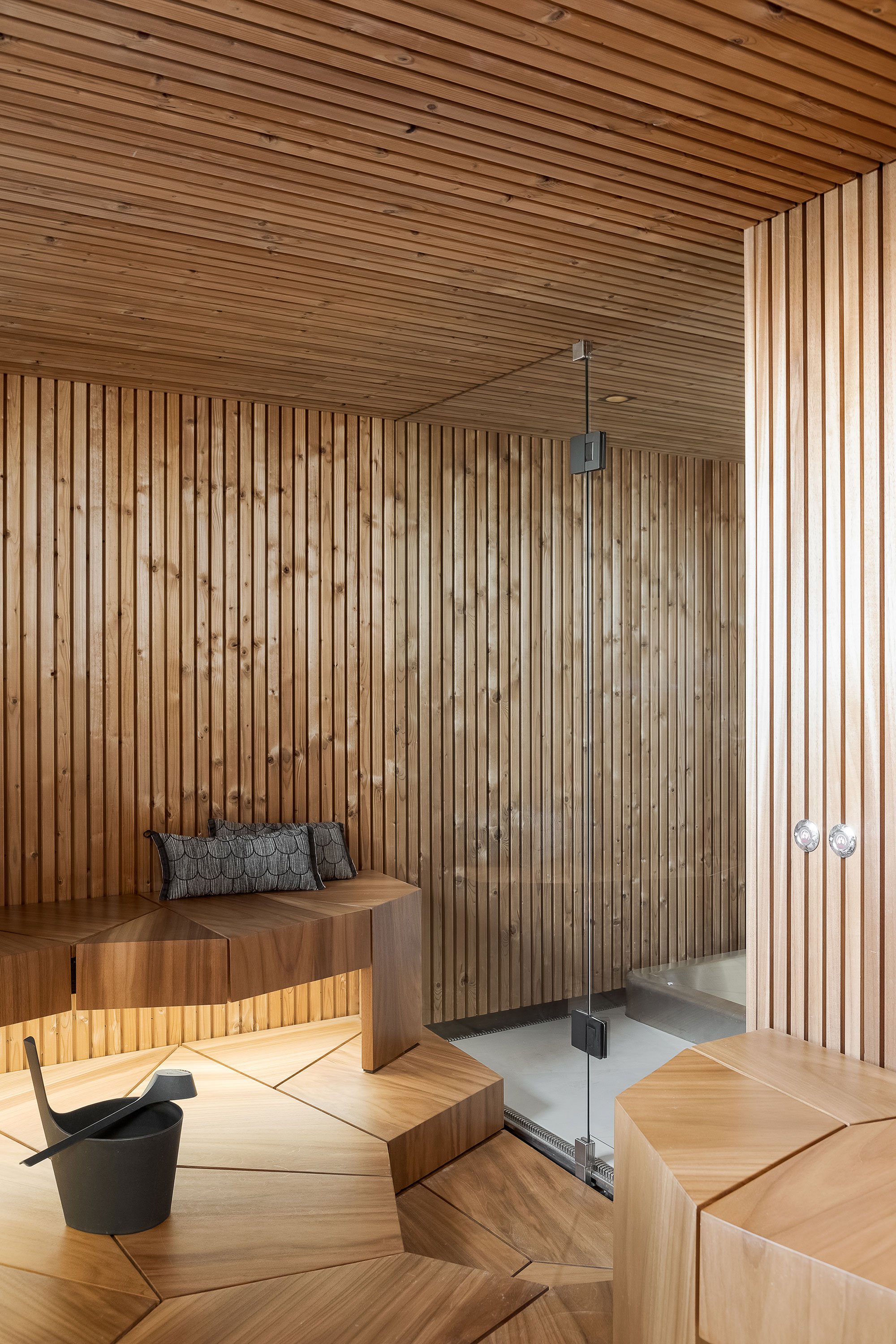 lakeside-moderni-sauna.jpg
