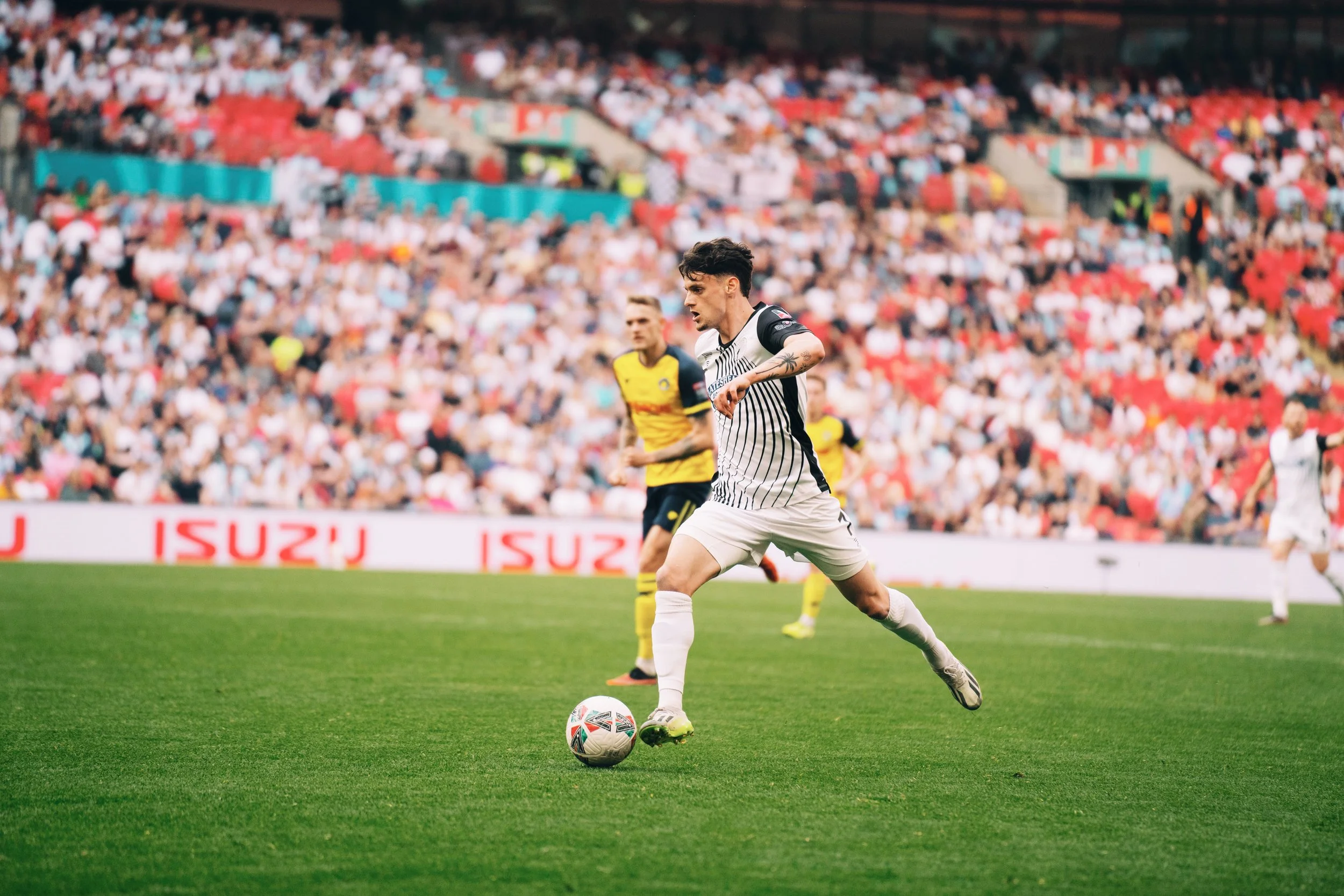 Isuzu Final 287_VSCO.jpg