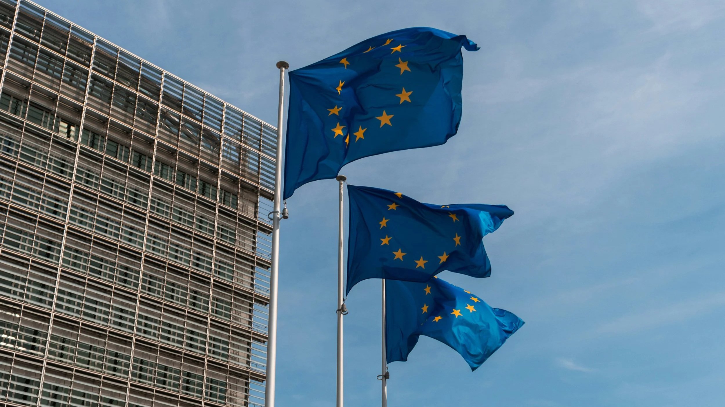 How should financial services firms respond to the EU’s AI act? 
