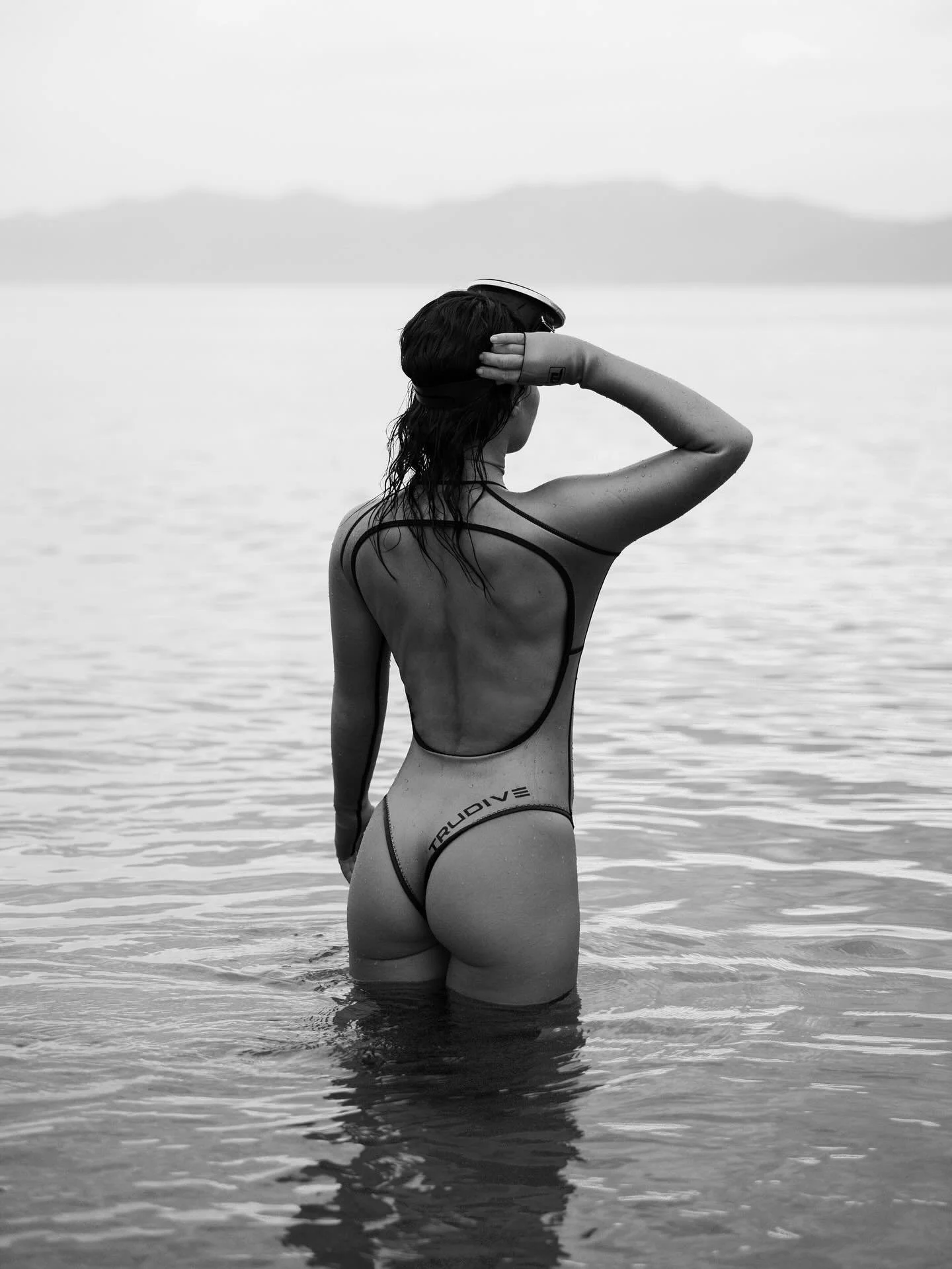 • Underwater Galaxies • 
My mission is to paint colour back into the parts of you that dream of a different existence. One where we have learned to live in harmony with the Earth. 
I shoot in the hope of providing those who need it with a