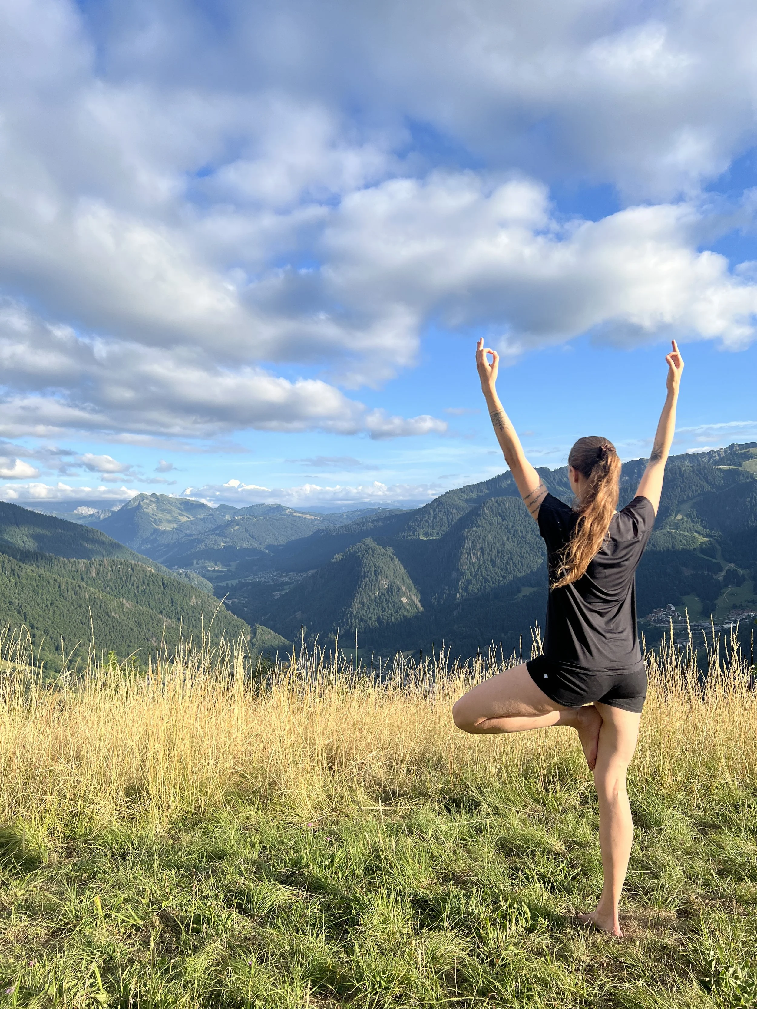 2-day yoga hike & stay in refuge with DaysAway Adventures