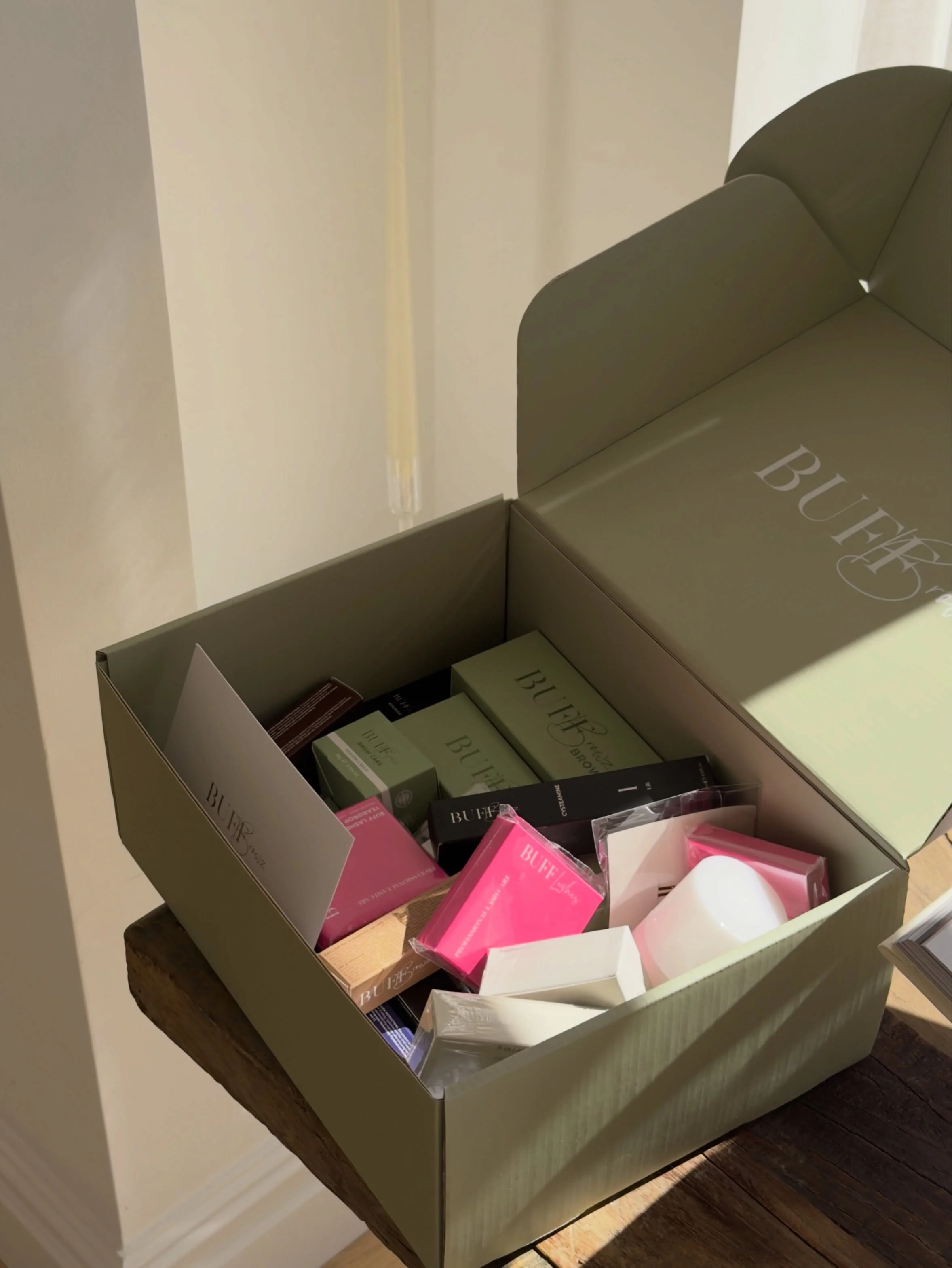 Buff goodies 💞

Korean lash lift 🤍

Autumn in the studio 🍂🕯️

LED eyelash extensions🪽

Lash lift set up 🫧🫧

Brow lami sleekness 

New products to try @byelly.uk 💗

Lash and brow lift 🤎

Cosy evenings 🌧️