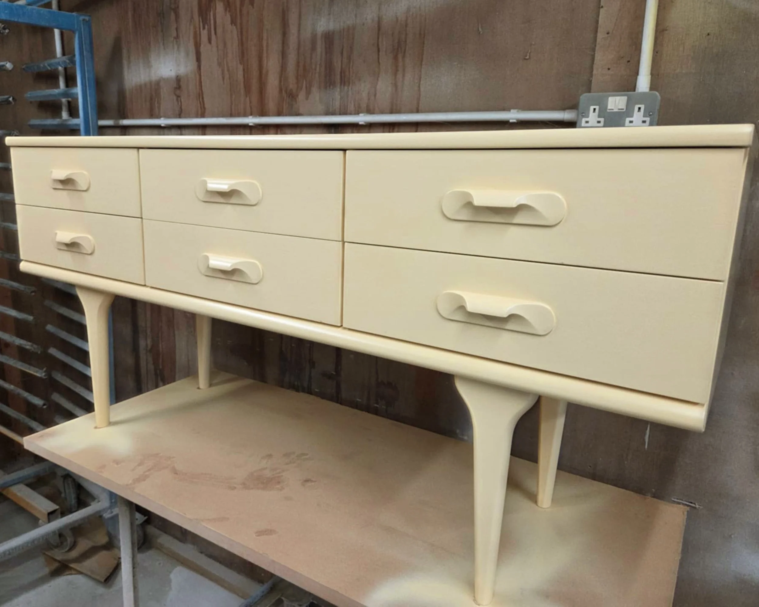 Sideboard 3.jpg