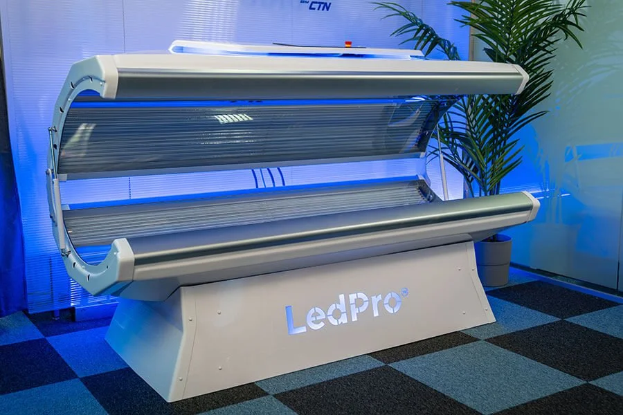 LedPro-punavaloterapialaite, valkoinen iso kapselimainen