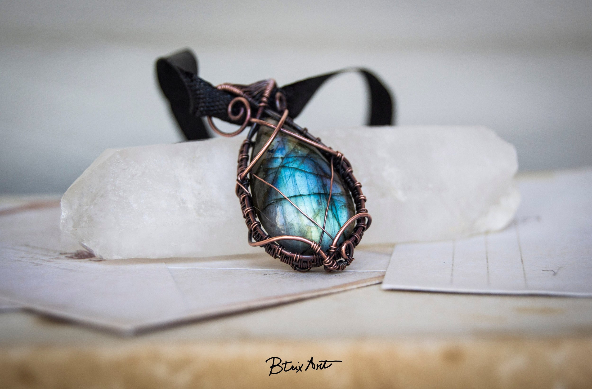 https://i.etsystatic.com/11226199/r/il/39c37f/1720478552/il_fullxfull.1720478552_lfoo.jpg
