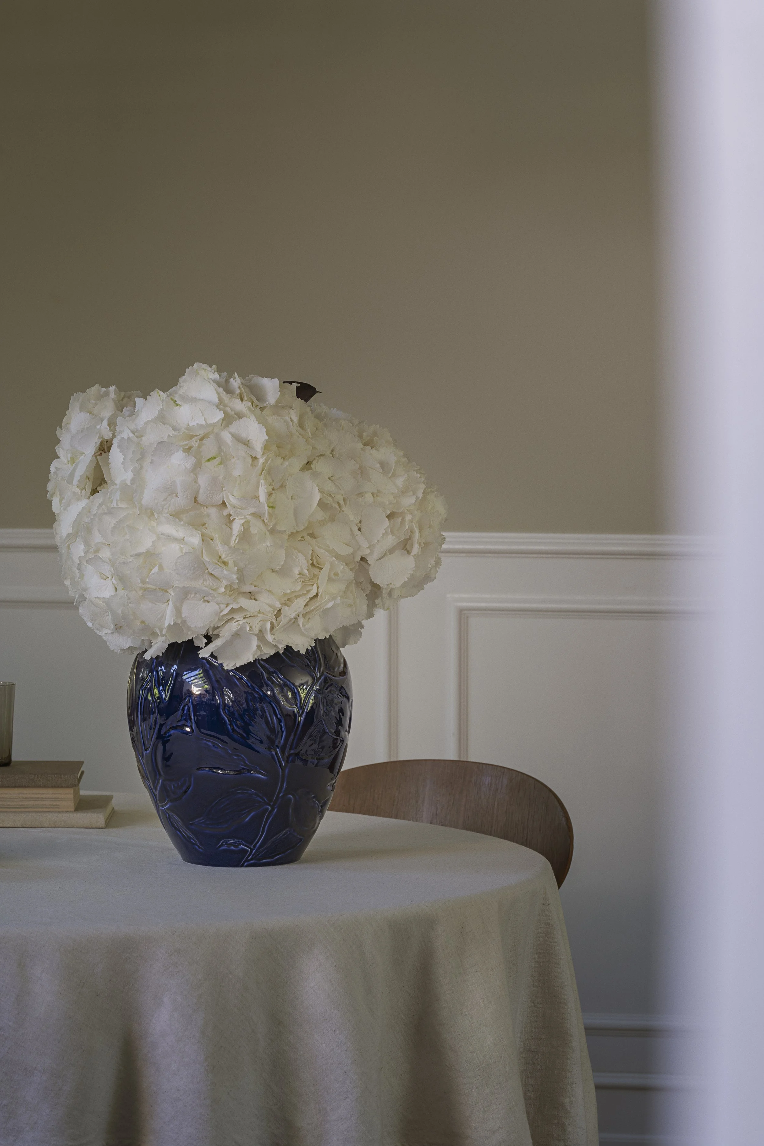 Bergs_Potter_Florita_4207_FLOCAB30V_vase_glazed_agbl_2025_SS.jpg