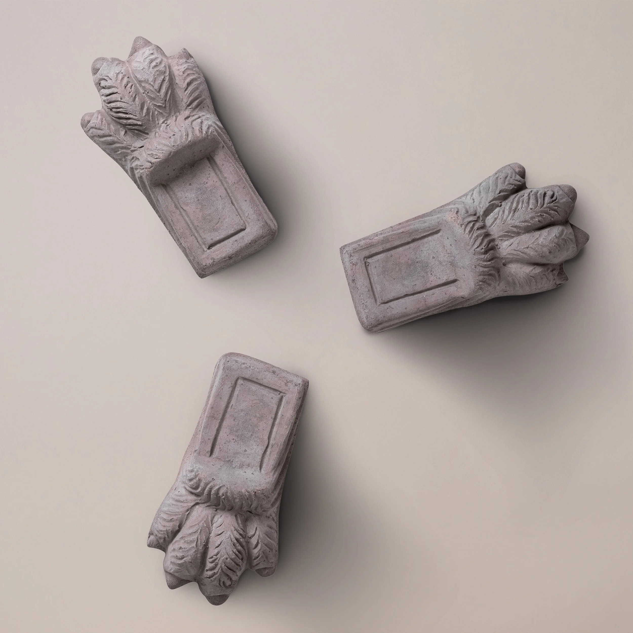 Bergs-Potter_pot-feet_raw_lion_nogr_sq.jpeg