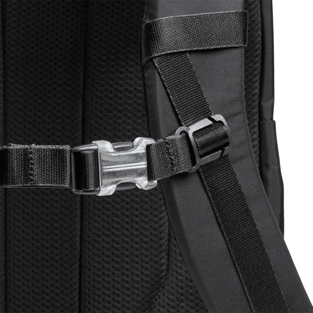 Web_PNG_Square-2024-12-03_TheVitalizeMacroMethodBackpack30.9QT-Black-DetailBack.webp