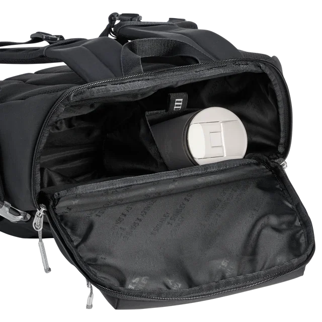 Web_PNG_Square-2024-12-03_TheVitalizeMacroMethodBackpack30.9QT-Black-DetailInteriorCompartment.webp