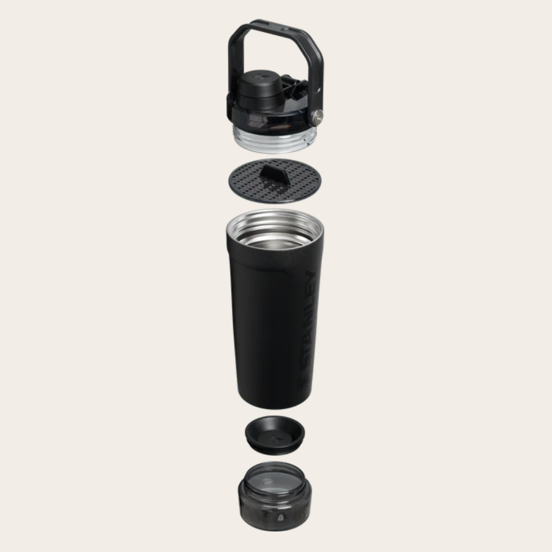 Stanley Vitalize Shaker - Black 0.59L 3.png