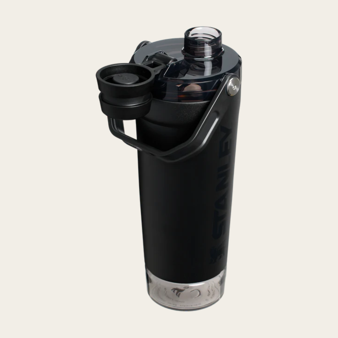 Stanley Vitalize Shaker - Black 0.59L 2.png