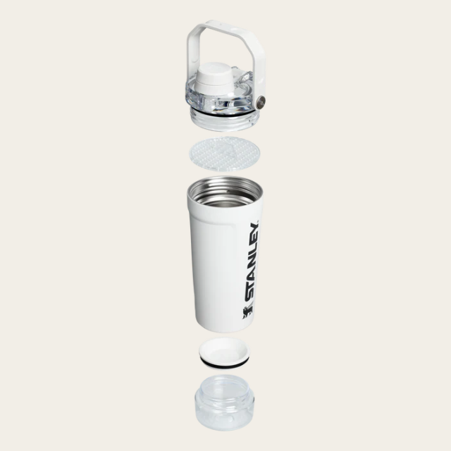 Stanley Vitalize Shaker - Chalk 0.59L 3.png