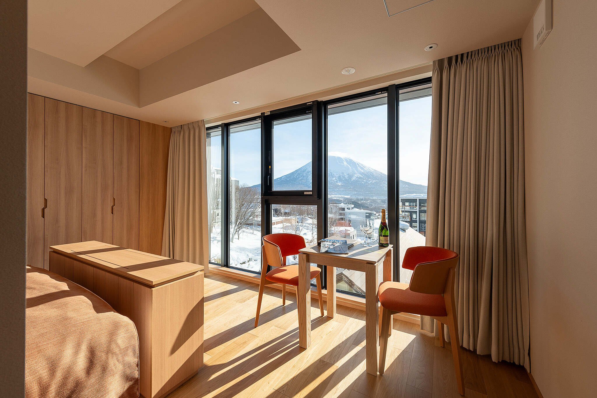 Bedroom with Mount Yotei View - Niseko Kyo - Niseko
