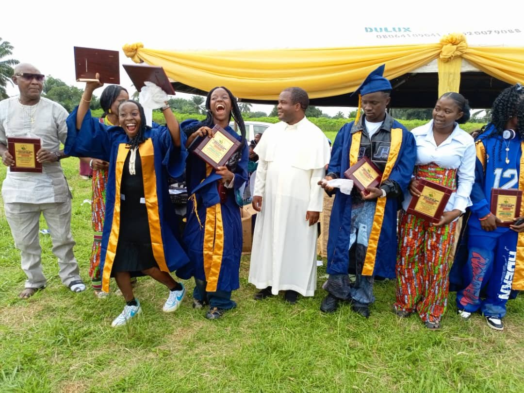 Awardees_And_Fr.jpg