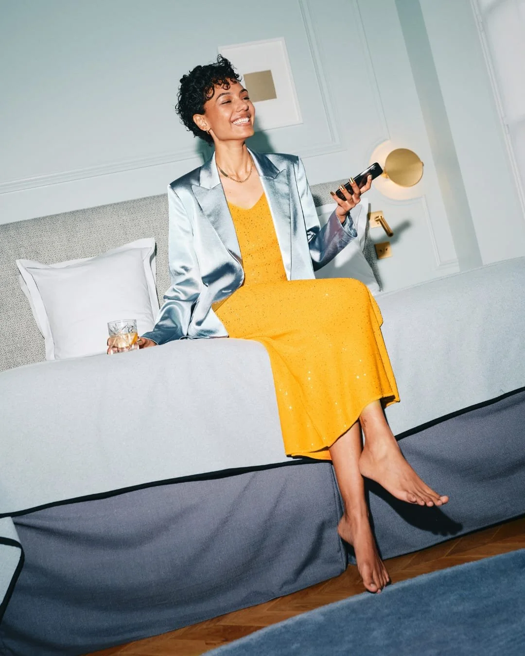She set the mood before she even walked into the room.

Stey Bold. Stey Gold.
