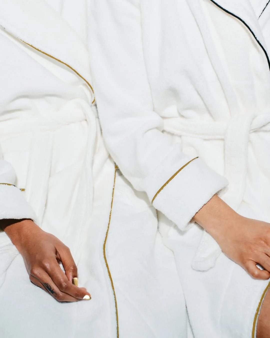 Bold, gold, everywhere.

&mdash;

Not plated or nail polish, pure 14k gold nails.