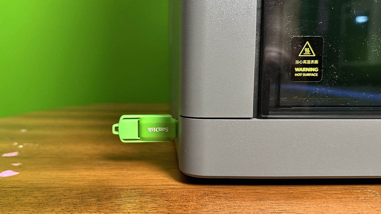 Creator 5 Pro USB Port