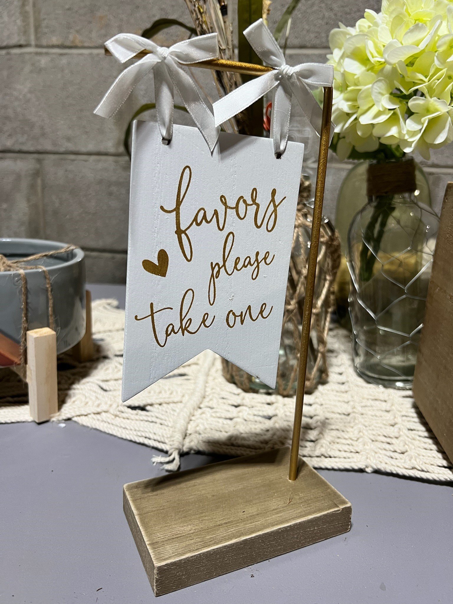 Wood Pennant Favors $4