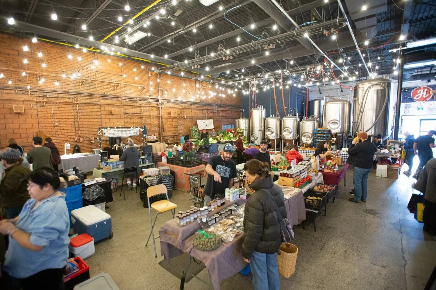 Sorauren Farmers' Market (@Henderson's Brewing)