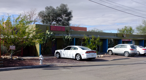 Placita de la Luna Office and Retail Spaces