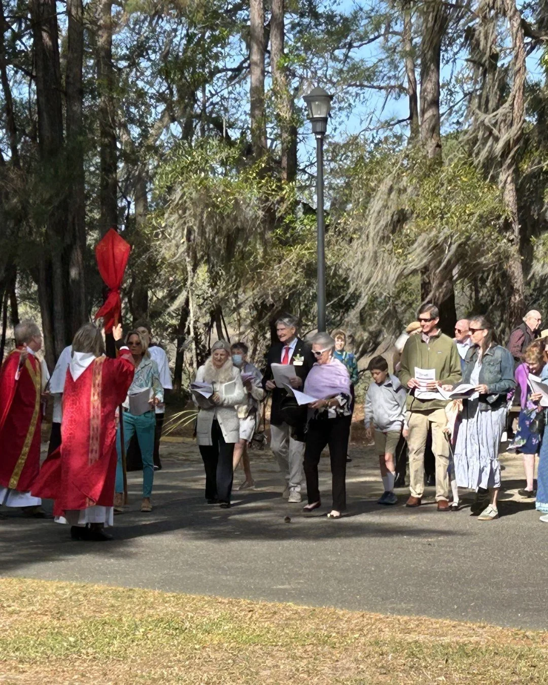 🌿 What a beautiful Palm Sunday we had! 🌿

From blessing the palms at our Outdoor Chapel on Ellis Creek to processing through the graveyard to the church, it was a meaningful start to Holy Week. Grateful for everyone who joined us and brought coats 