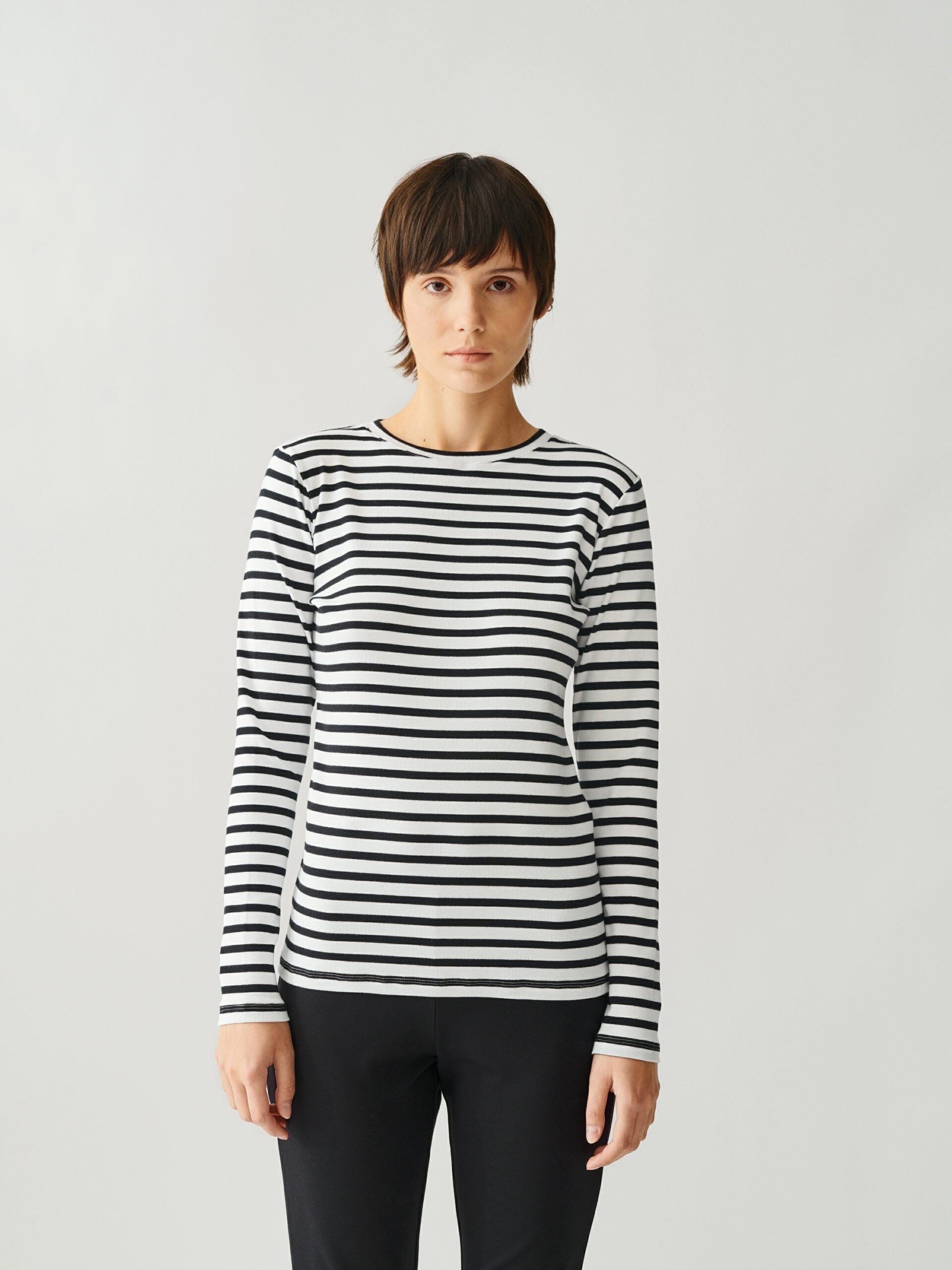 Andrea-BW-stripe-2023.06.19-JulieJosphine_AW23_S25_0785-scaled.jpg