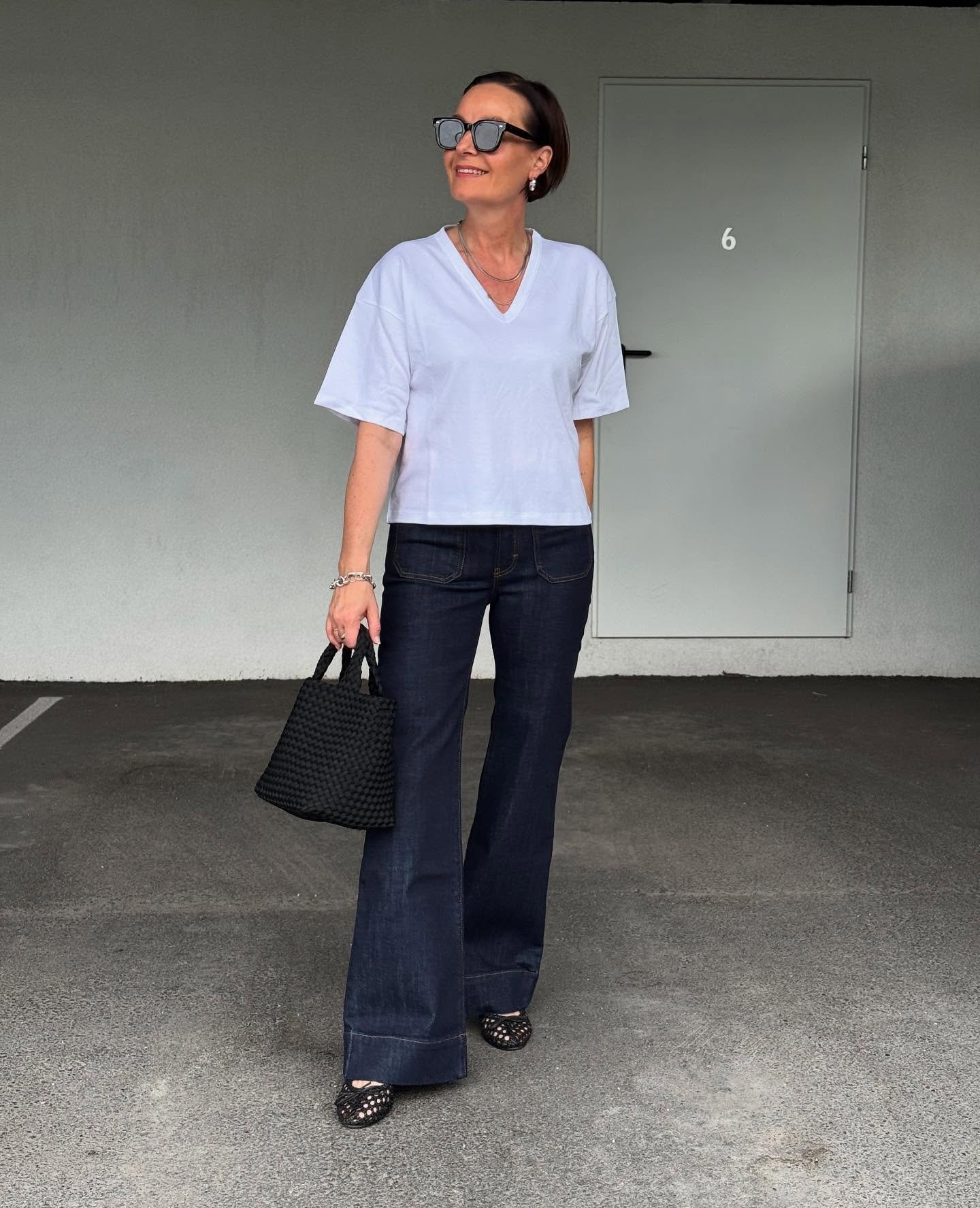 NYHETER - St. Monica Low Waist har kommet i Blue rinse og Vintage 95. 
Bettina t-shirt fra Julie Josephine og Naghedi veske ♡

Velkommen 10-17 i dag!

#jeanerica #juliejosephine #naghedi #neozsandefjord