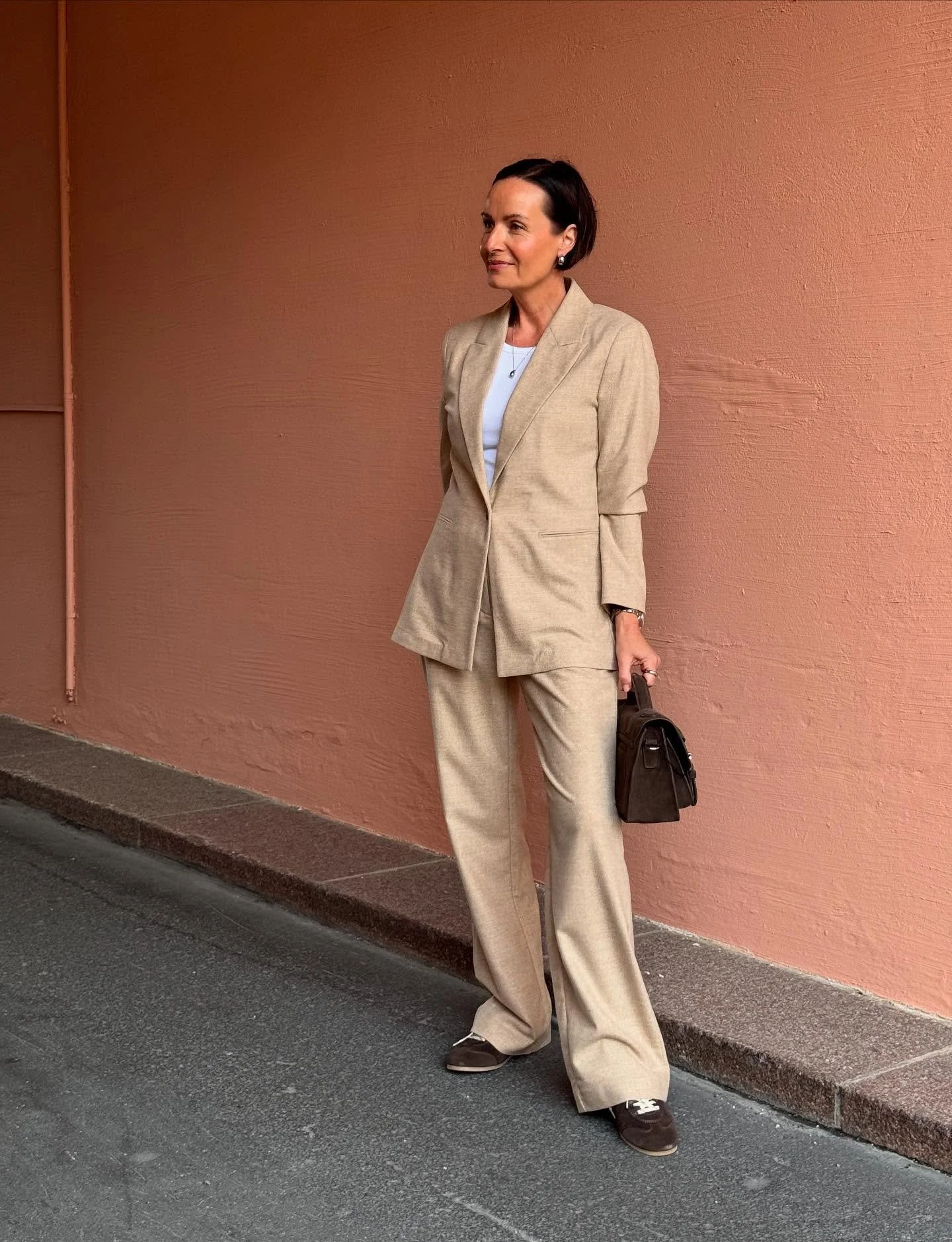 Bukse og blazer fra STENSTRØMS i nydelig ullkvalitet.
Velkommen innom i dag, 10-17.
#stenstrøms #suit #fallseason #timeless #neozsandefjord
