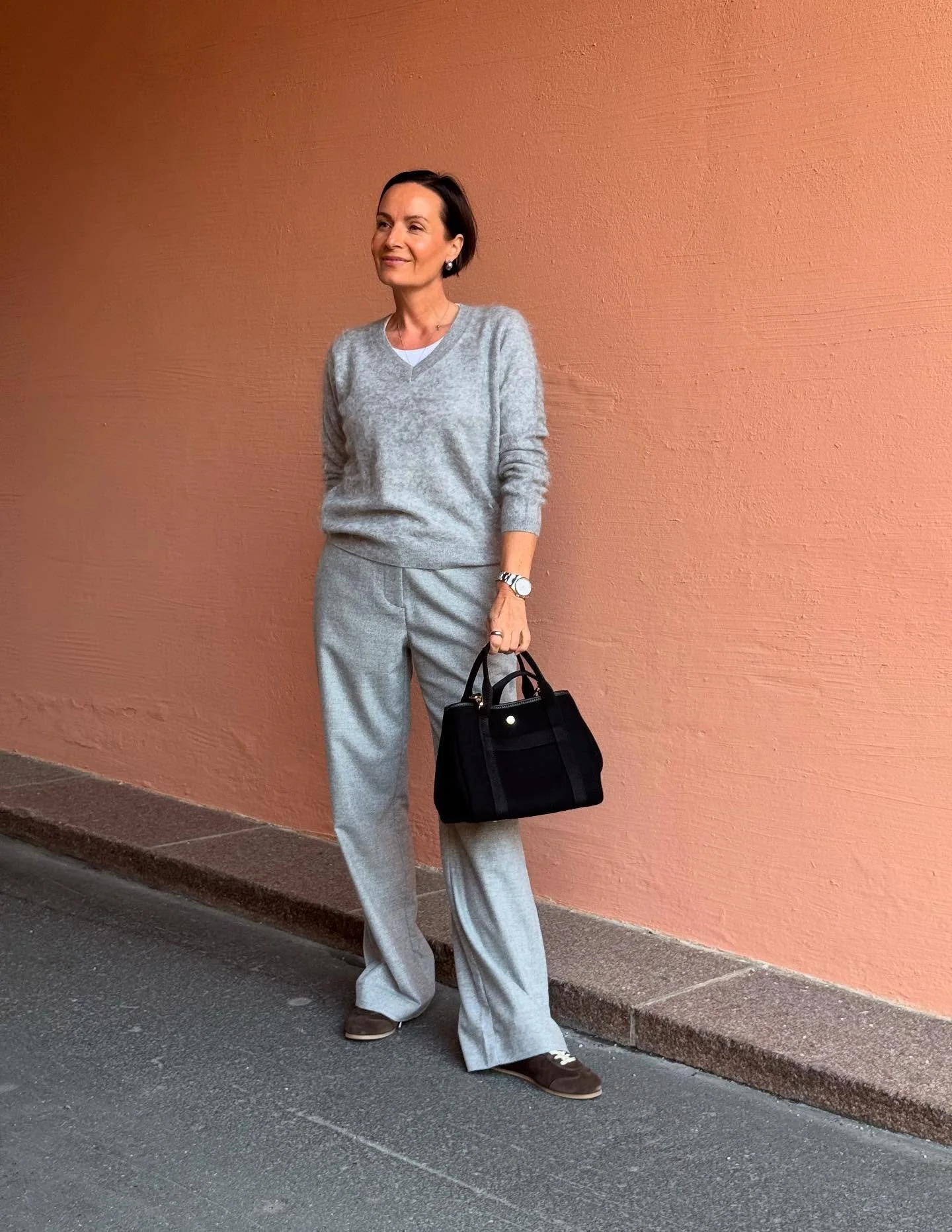 🩶
Bukse fra Stenstrøms • Genser fra Notshy • Traversée veske fra Rue De Verneuil.
Velkommen innom 10-18 i dag!
#stenstrøms #notshy #ruedeverneuil #neozsandefjord