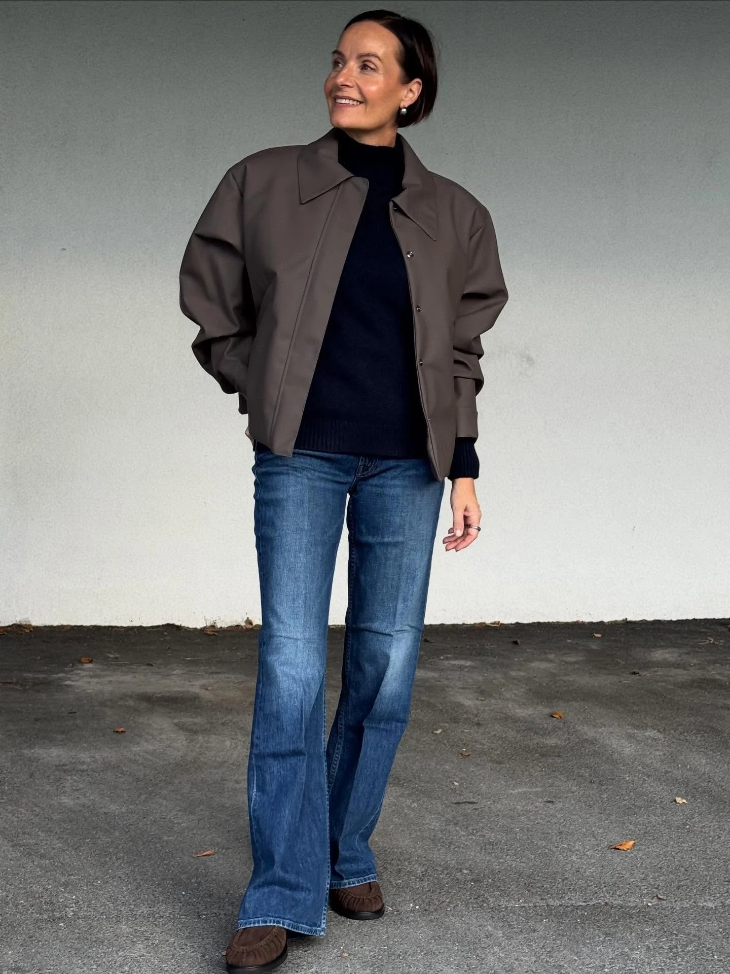 Ny jeans fra Mother - The Bookie Sneak og den råeste bomberjakken fra KASSL 🤎🤎
Velkommen innom oss i dag, 10-18!
#motherdenim #kassl #kasseleditions #neozsandefjord