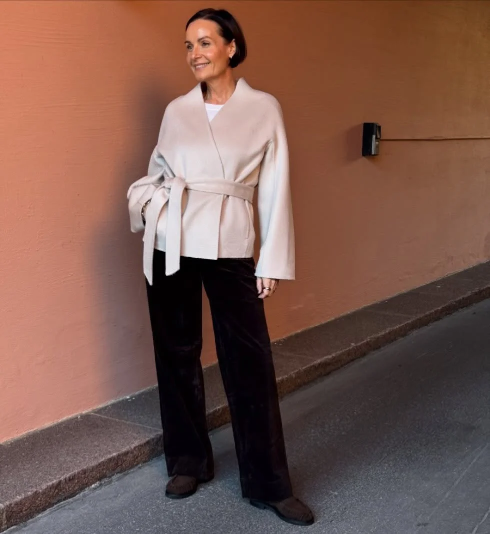 🍂The Modern Jacket fra The Curated • Fiveunits Dena Cord bukse brun • Loafers fra Bukela.
Velkommen innom 10-18 i dag.
#thecurated #fiveunits #bukela #timeless #dailystyle #neozsandefjord