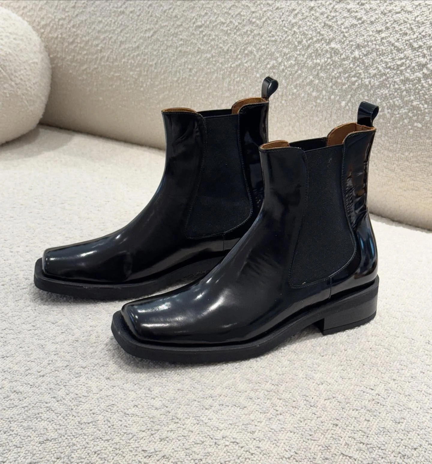 Milano boots fra Bukela i polido skinn__
Velkommen 10-17 i dag🍂
#bukelashoes #leatherboots #neozsandefjord