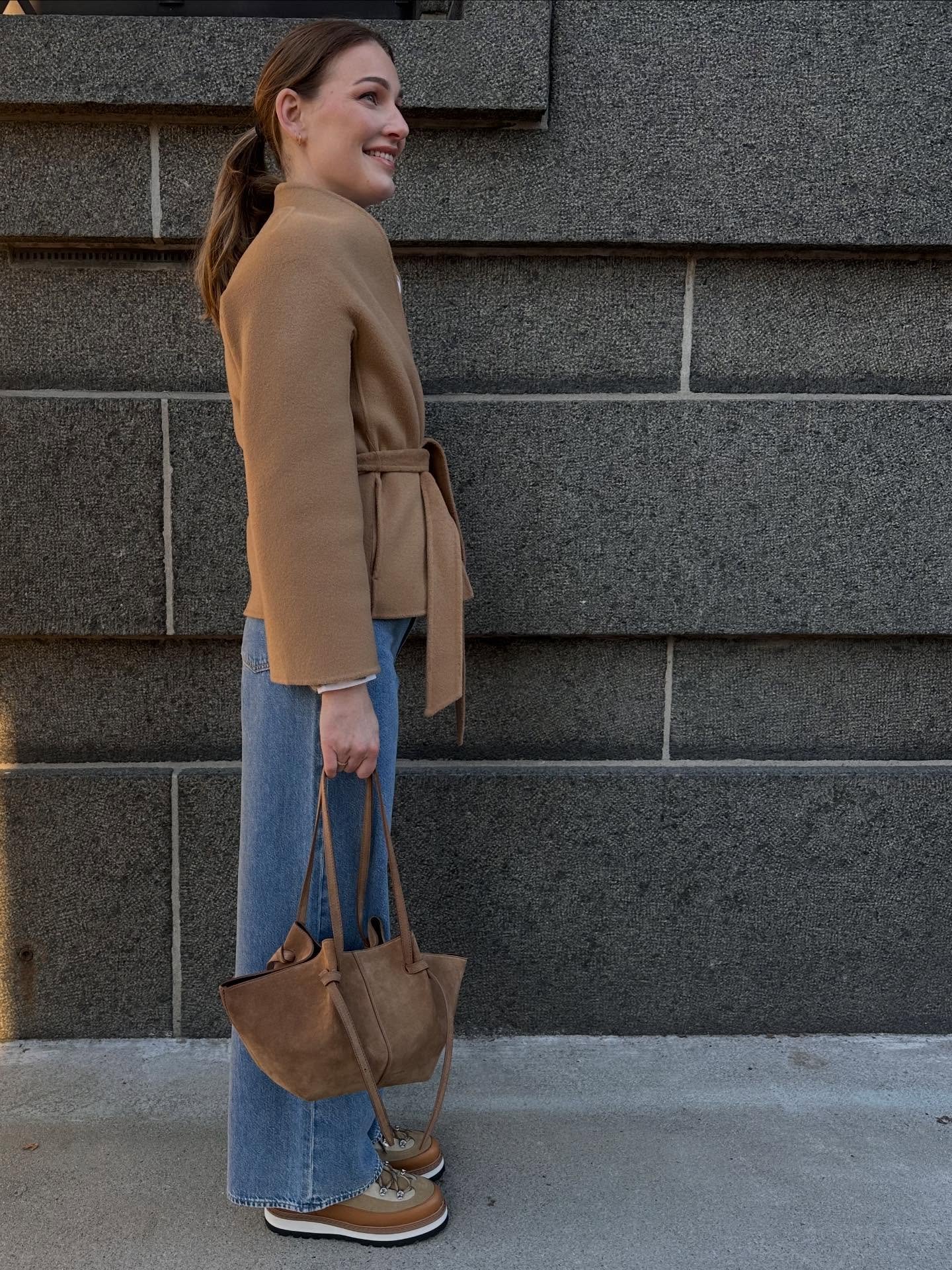 Kaldt i luften og lune kvaliteter__🧶
The Curated jakke &bull; Theory jeans &bull; Mono sko &bull; Yuzefi veske &bull; Gran Sasso genser.

Velkommen innom 10-17 i dag

#thecurated #theory_ #gransasso #mono #yuzefi #timelessfashion #neozsandefjord