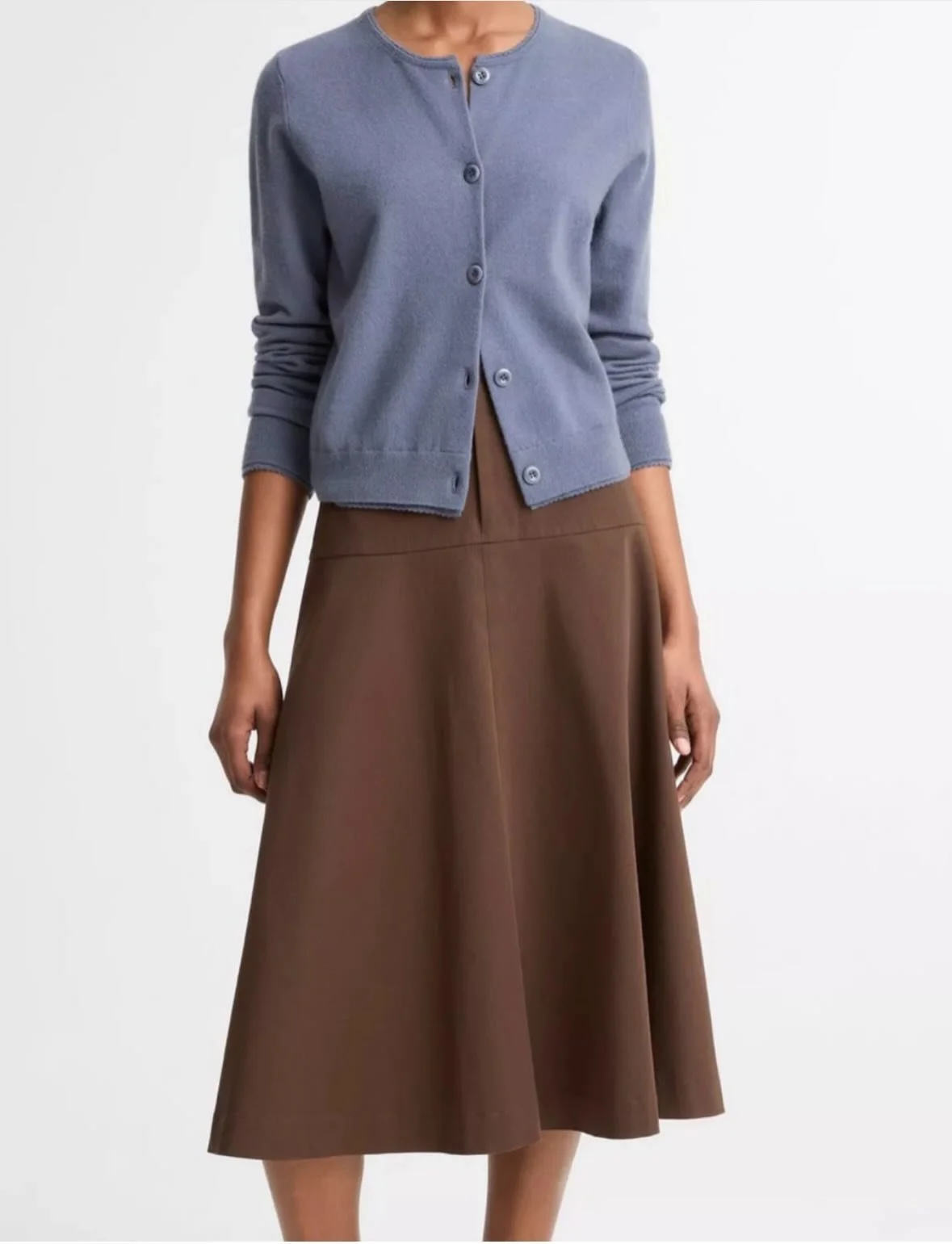 Nyheter fra fantastiske Vince 🤎 

Velkommen innom 10-17 i dag.

#vince #springnews #timelessdesign #neozsandefjord