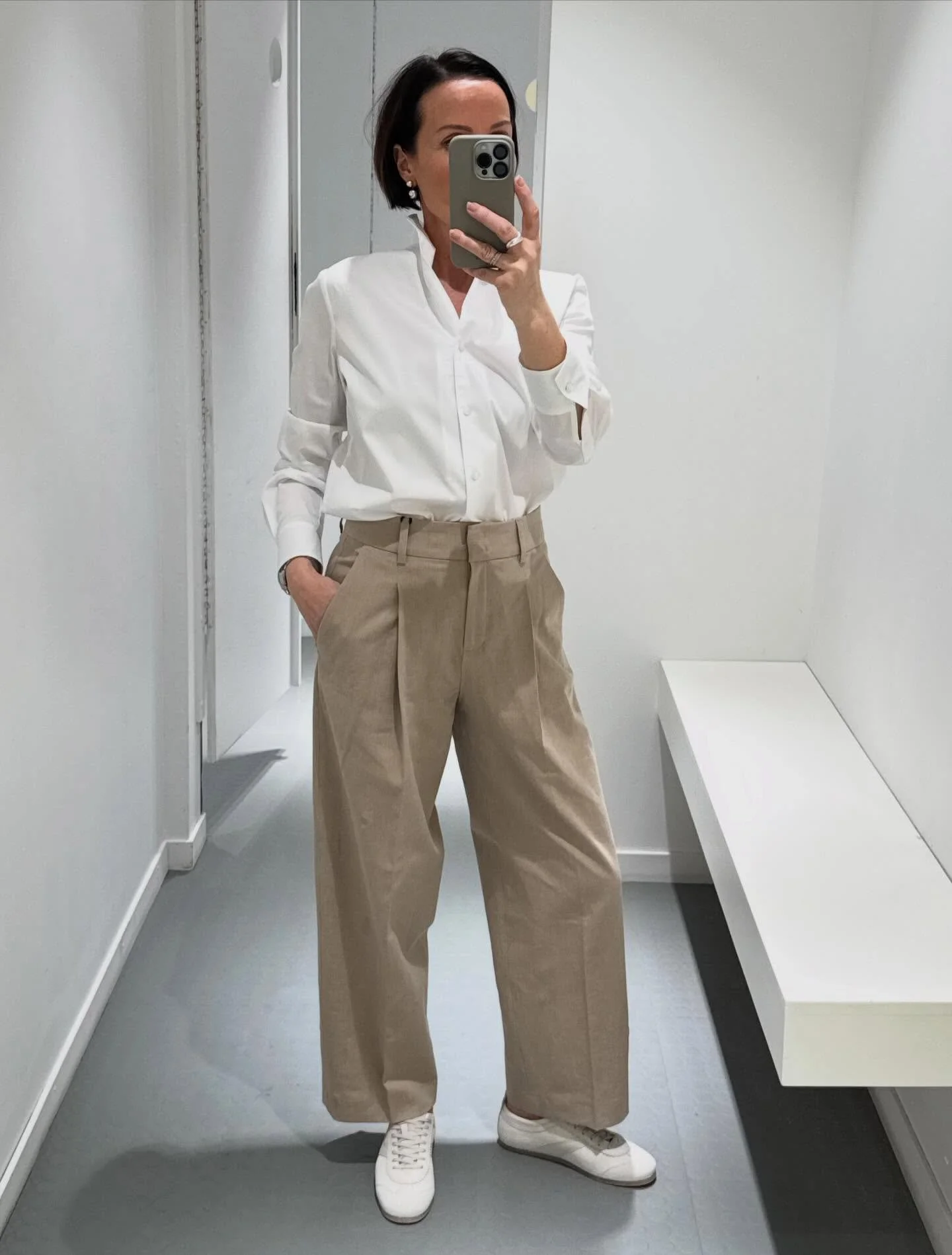 SEDUCTIVE 🤍
Om du &oslash;nsker bukser med god passform, behagelige kvaliteter og med det lille ekstra. Kom innom &aring; se utvalget.

Velkommen innom 10-18 i dag.

#seductivepants #timelessdesign #minimalstyle #neozsandefjord