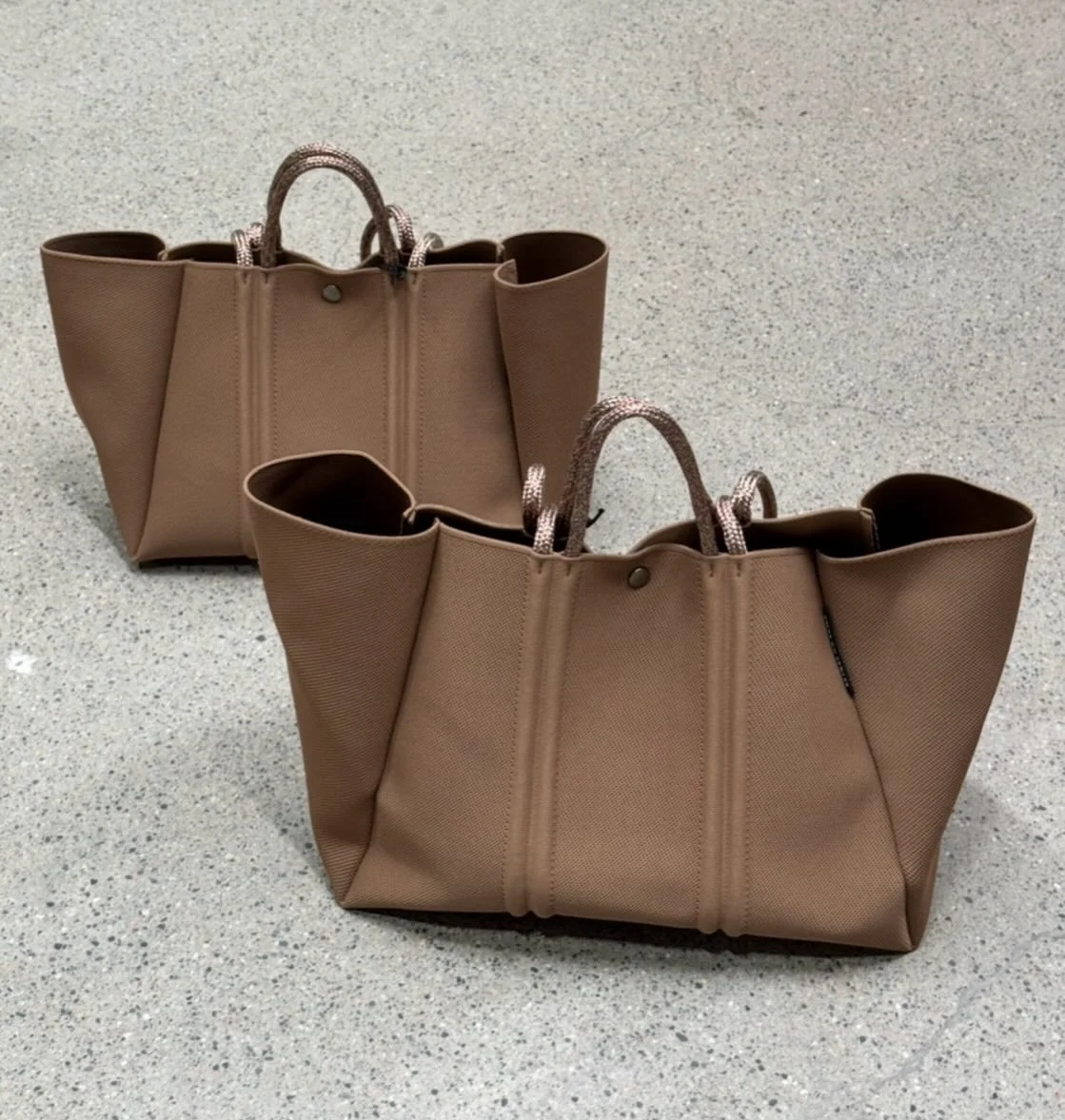 Nyhet fra State of Escape &ndash; Meridian Collection!
En elegant og tidl&oslash;s serie som vi har f&aring;tt i fargene hazel og black🤎

Velkommen innom 10-18 i dag.

#stateofescape #austalianbrand #newcollection #neozsandefjord