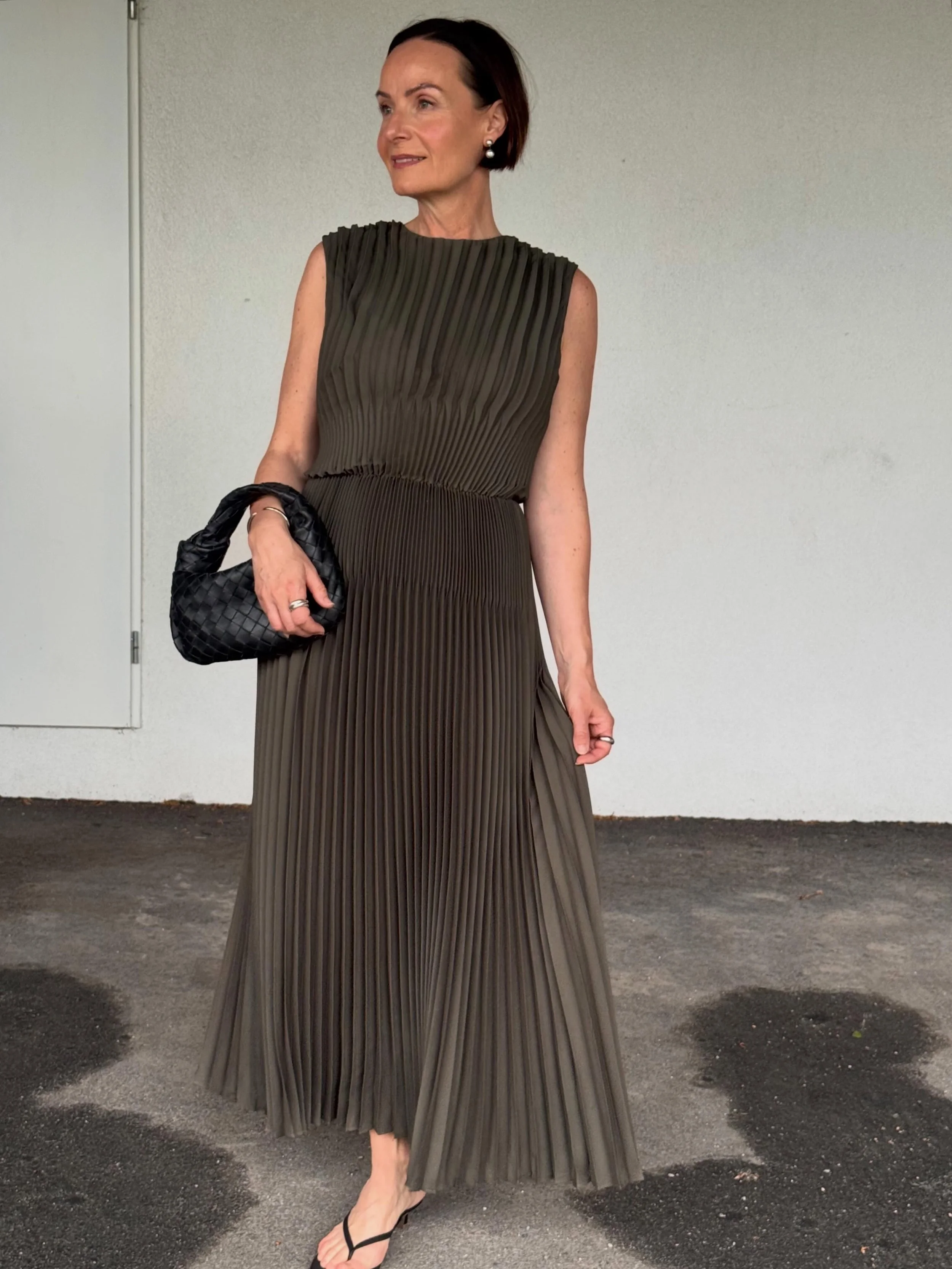 En dr&oslash;m av en kjole fra VINCE🍀  Plisse i nydelig gr&oslash;nnfarge.

Velkommen 10-17 i dag!

#vince #prefall #minimalstyle #timelessfashion #neozsandefjord