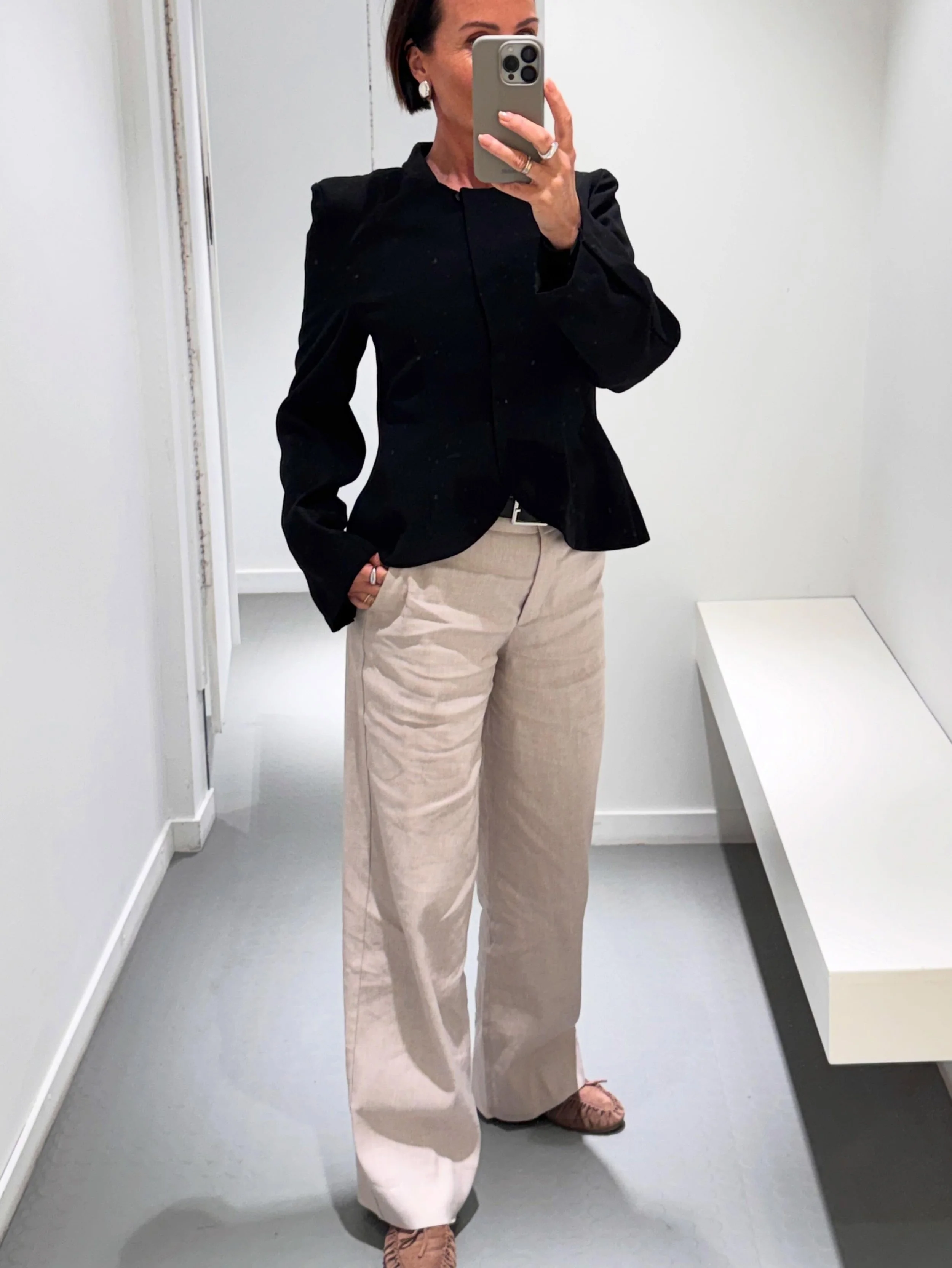 Stylein Brienne Blouse &bull; Dena linbukse fra Fiveunits ✔️

Velkommen innom 10-17 i dag!

#stylein #fiveunits #timelessfashion #neozsandefjord