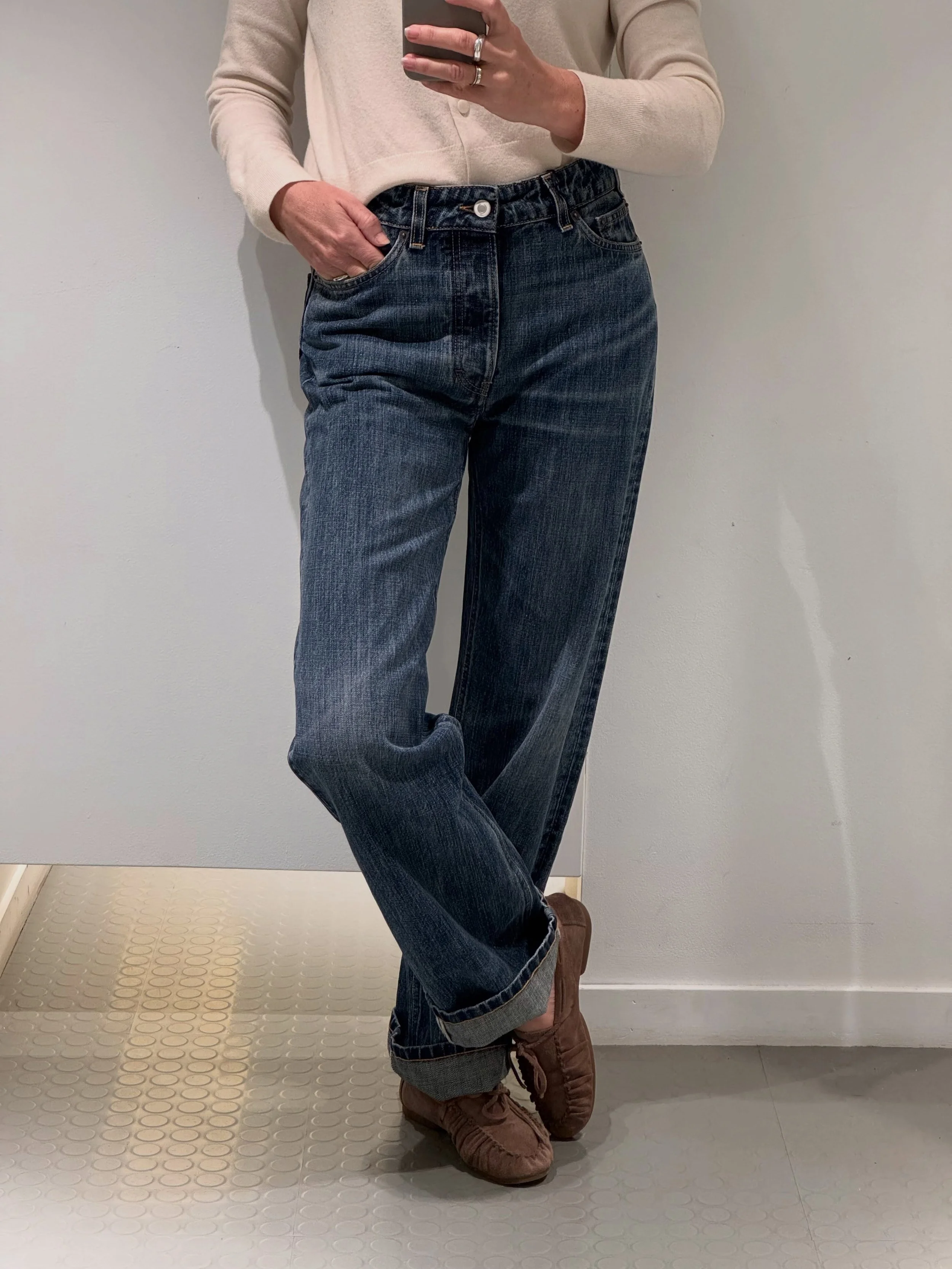Vi har godt utvalg av jeans fra JEANERICA💙
Kom innom &aring; finn din favoritt! &Aring;pent 10-16 i dag.

#jeanerica #denimlovers #neozsandefjord